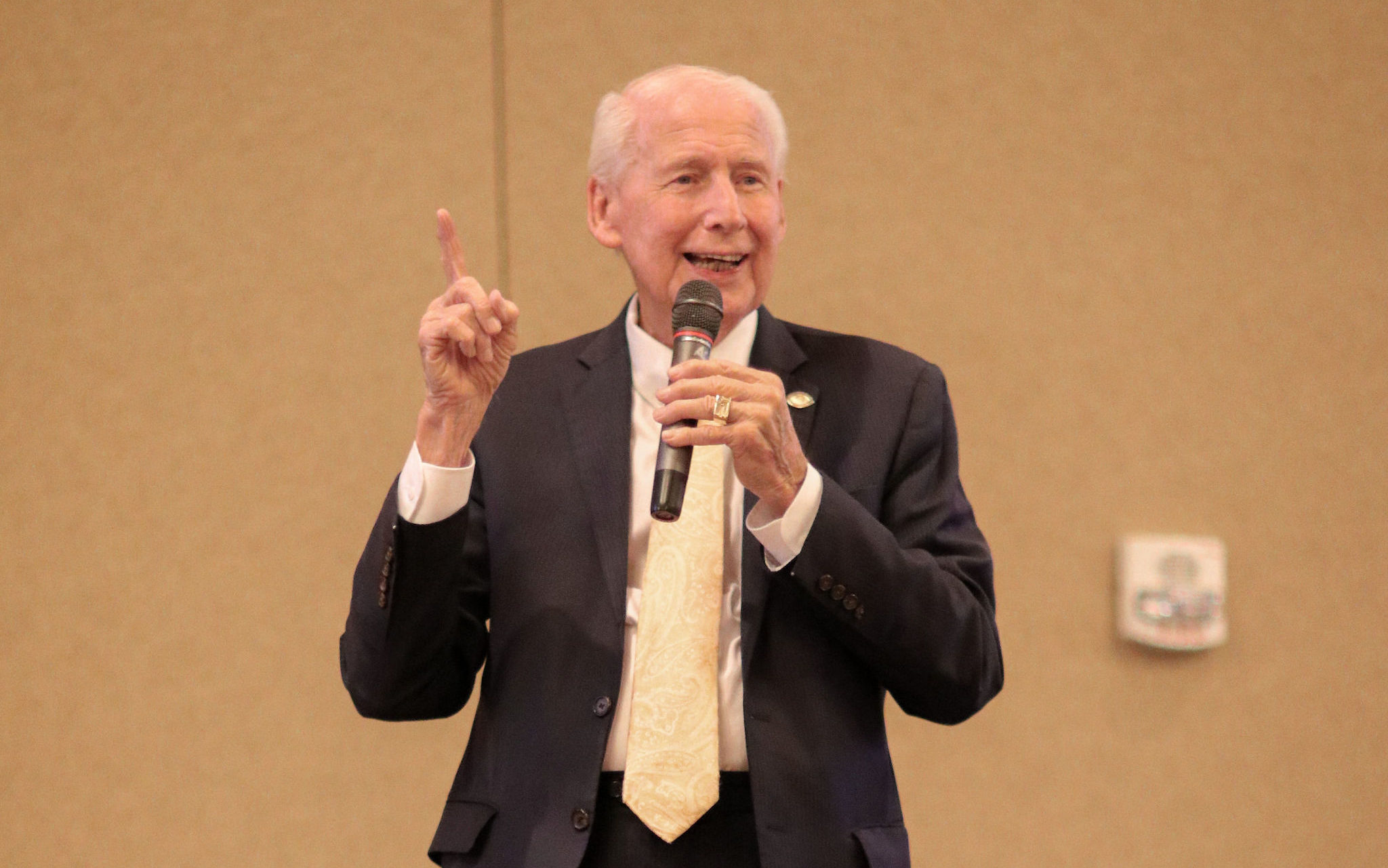 Bill Snyder | Keynote Speech on success and wellness at the Mind, Body & Heart Expo